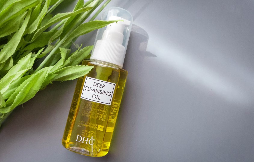 DHC Deep Cleansing Oil