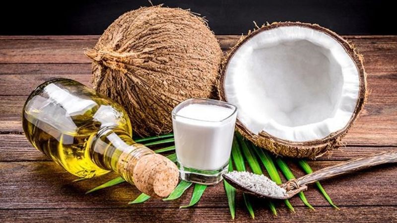 Dầu dừa là một loại dầu béo có đặc tính kháng khuẩn