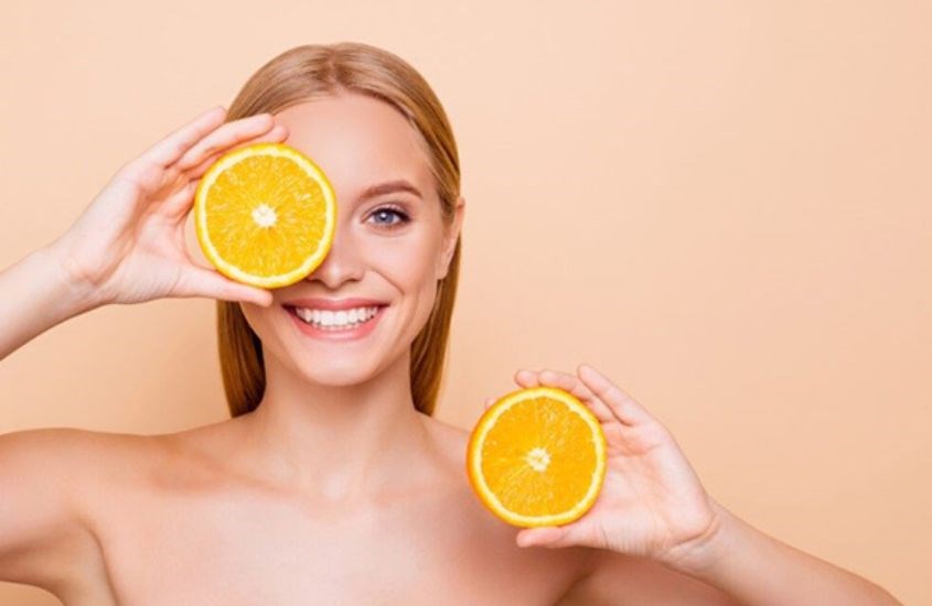 Những điều cần lưu ý khi sử dụng vitamin C và chăm sóc da sau peel