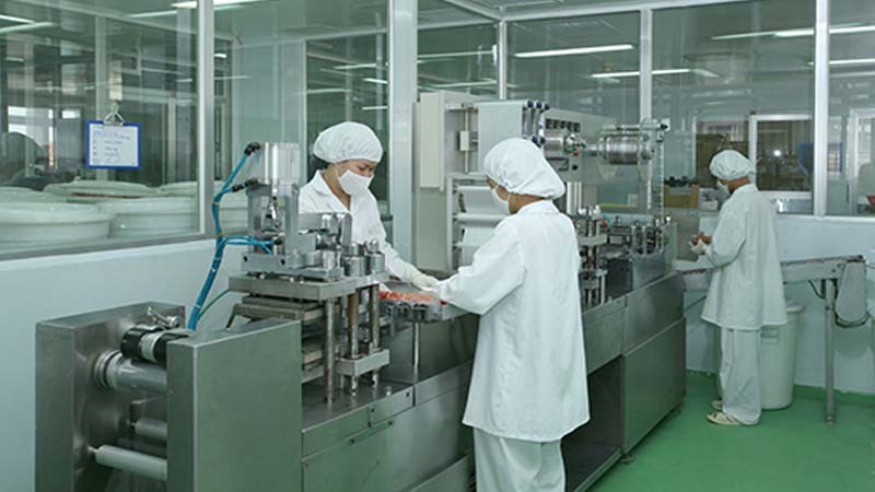 Hình ảnh một công đoạn trong quy trình sản xuất thuốc ở nhà máy Mekophar.