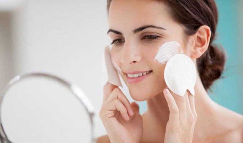 Làn da nào cũng cần được chăm sóc cả ban ngày và đêm