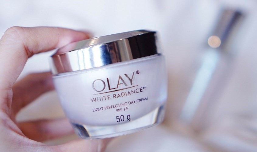 Kem dưỡng da Olay White Radiance Light Perfecting