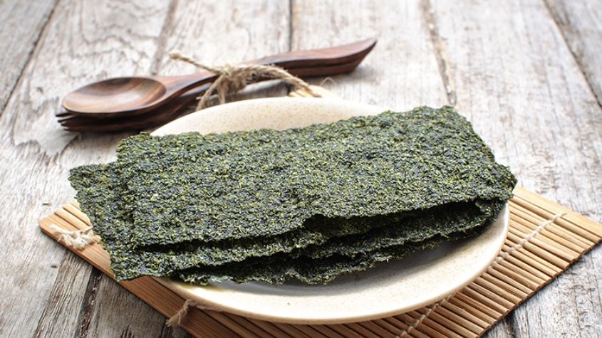 Rong biển khô chứa nhiều dưỡng chất cần thiết cho cơ thể