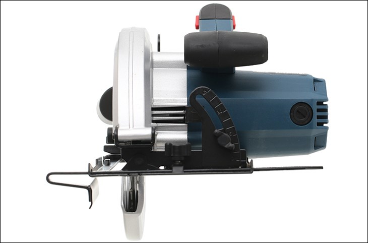 Máy cưa đĩa Ryobi W-1850 1500W được gia công từ nhựa cao cấp, hạn chế trầy xước, chịu nhiệt và chịu lực tốt
