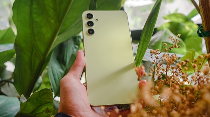 Samsung Galaxy A34 màu xanh lá nổi bật, tạo cảm giác tươi trẻ Samsung Galaxy A34 màu xanh lá nổi bật, tạo cảm giác tươi trẻ