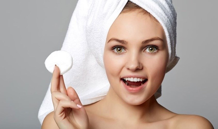 Khi tẩy trang cho da nhạy cảm cần lưu tâm gì?