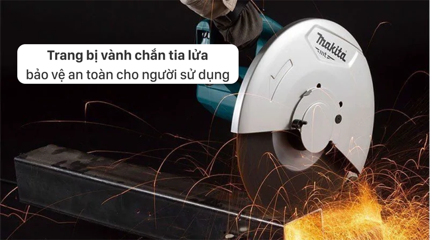 Máy cắt sắt Makita M2401B 2000W trang bị vành chắn tia lửa nhằm che chắn tối ưu bụi, tia lửa bắn ra 