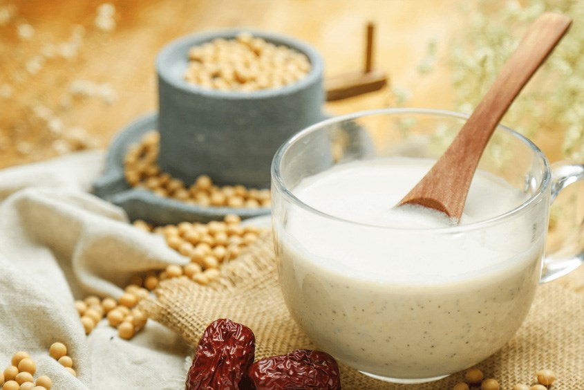 Sữa đậu nành chứa rất nhiều dưỡng chất tốt cho sức khỏe người sử dụng