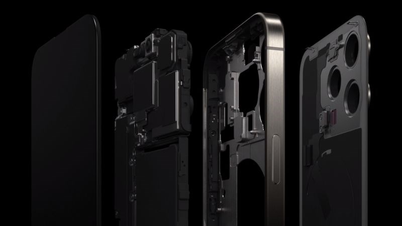 iPhone 15 Pro có bộ khung Titanium cùng mặt lưng được bo cong các góc