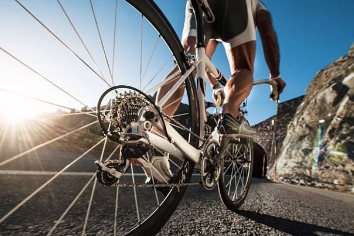 Nan hoa là bộ phận trung gian góp phần giúp xe đạp di chuyển