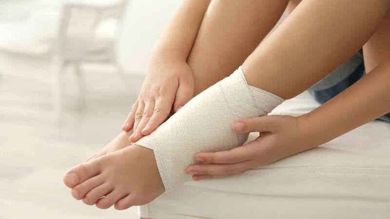 Gãy xương gót chân gây ra những cơn đau dữ dội