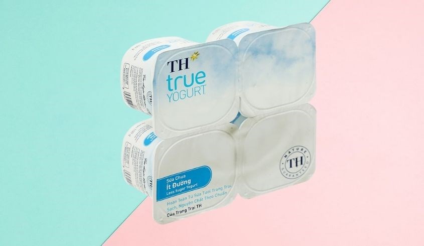 Lốc 4 hộp sữa chua ít đường TH true YOGURT 100g (từ 1 tuổi)