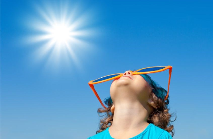 Cảm nhận sau khi dùng cũng là cách nhận biết tròng kính chống tia UV 