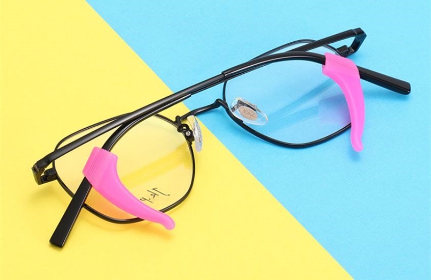 Trang bị móc tai chống trượt 