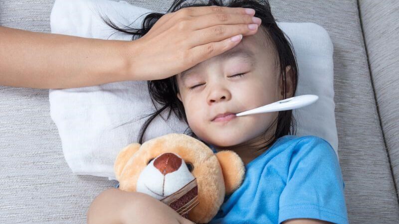 Giai đoạn khởi phát với triệu chứng sốt cao