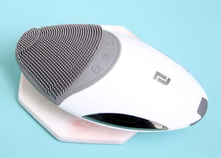 Máy rửa mặt và nâng cơ mặt Lifetrons CMD-100