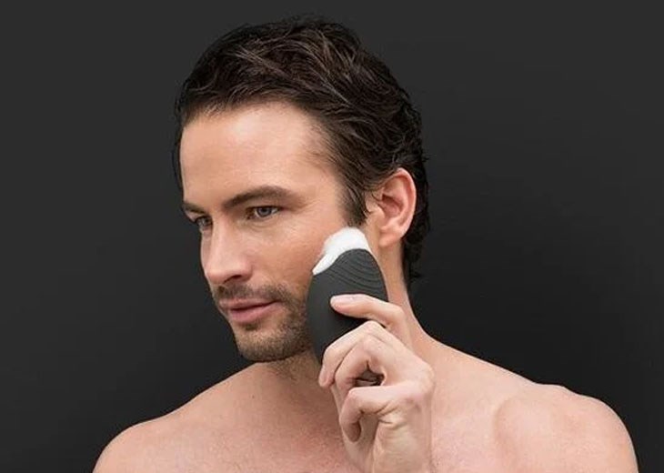 Máy rửa mặt không chỉ là thiết bị yêu thích của chị em mà còn vô cùng cần thiết đối với phái nam