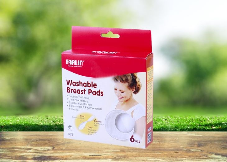 Miếng lót thấm sữa Farlin BF632 có thiết kế nhỏ gọn, ôm sát bầu ngực giúp các mẹ tự tin, thoải mái hoạt động