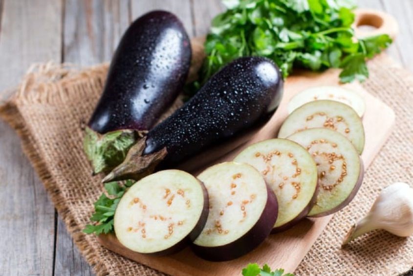 Bà bầu chỉ nên ăn 100 - 200 gram cà tím một ngày Bà bầu chỉ nên ăn 100 - 200 gram cà tím một ngày