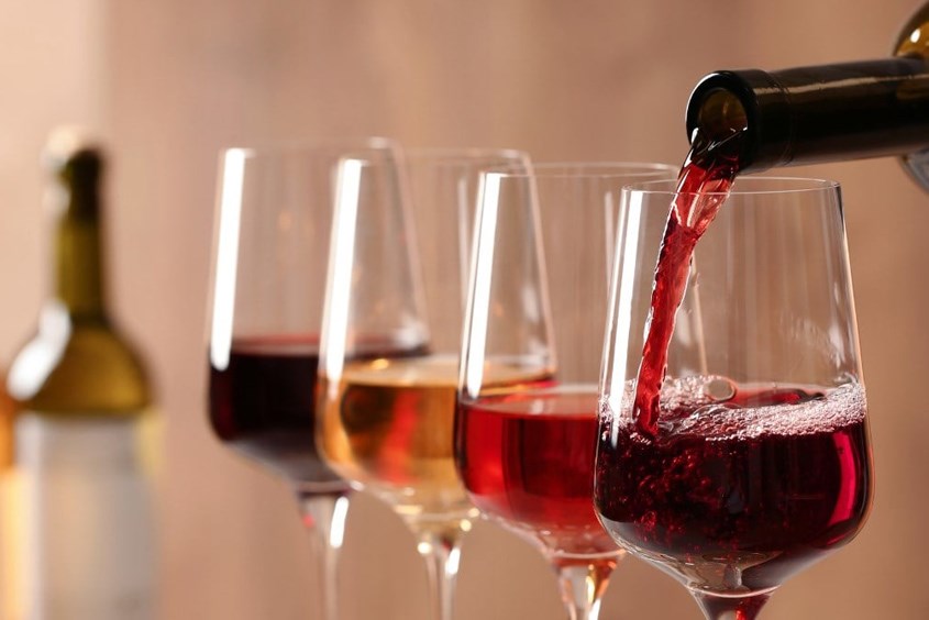 Rượu là đồ uống cần tránh xa vào ngày đèn đỏ Rượu là đồ uống cần tránh xa vào ngày đèn đỏ