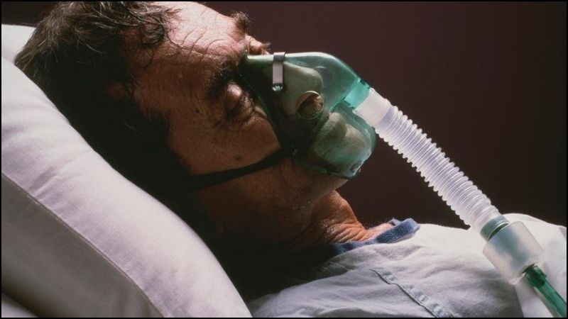 Trong trường hợp nặng, bệnh nhân có thể bị mê sảng hoặc hôn mê Trong trường hợp nặng, bệnh nhân có thể bị mê sảng hoặc hôn mê