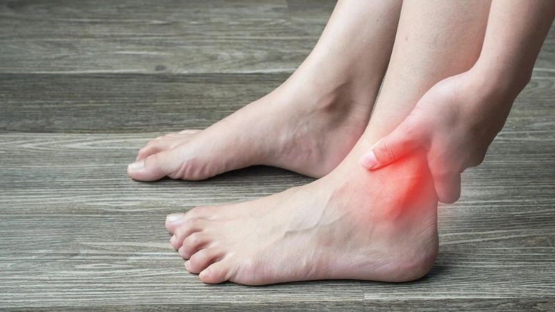 Đau là triệu chứng phổ biến ở gãy xương chân Đau là triệu chứng phổ biến ở gãy xương chân