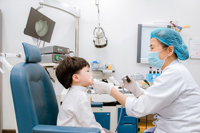 Bác sĩ Ngô Minh Trang chuyên khám tai mũi họng cho trẻ