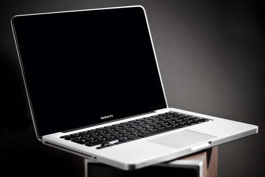 Hãy nhanh chóng đưa MacBook đến trung tâm sửa chữa chính hãng nếu Macbook của bạn bị lỗi phần cứng.