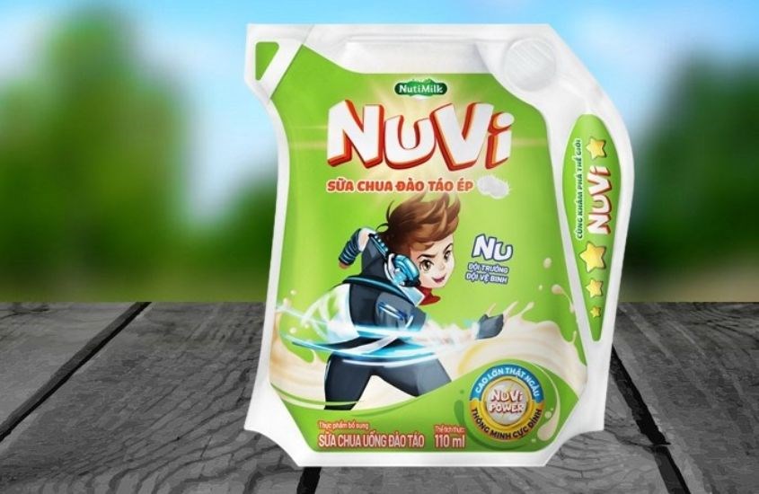 Sữa chua uống tiệt trùng Nutifood NuVi Power vị đào táo 110 ml (từ 1 tuổi)