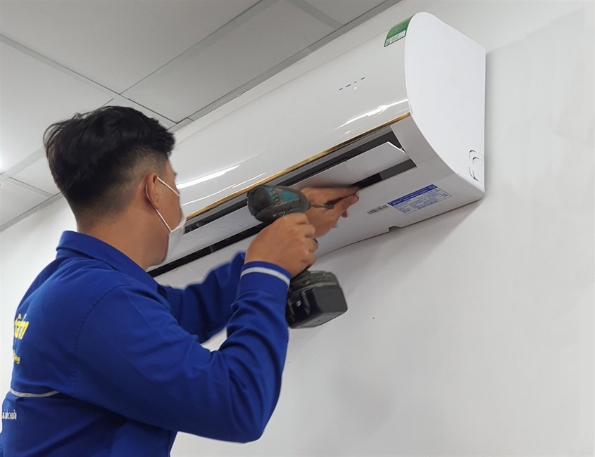 bảo dưỡng và vệ sinh máy lạnh thường xuyên