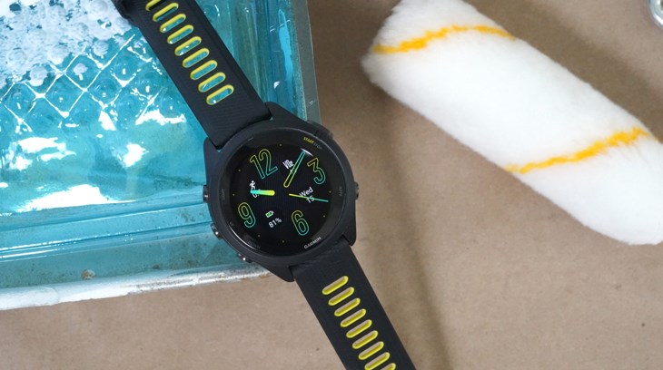 Đồng hồ Garmin Forerunner 265 có khả năng chống nước 5 ATM