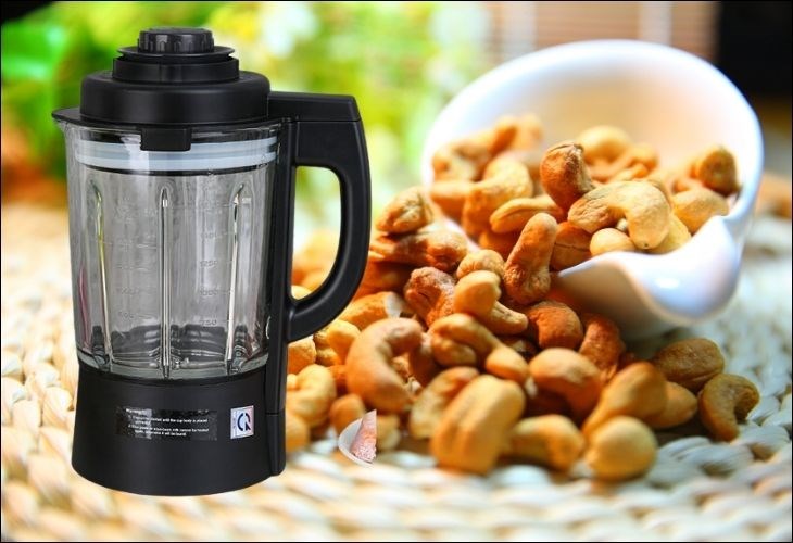 Thiết kế của máy có nhiều chi tiết nhỏ, gây khó khăn trong việc vệ sinh