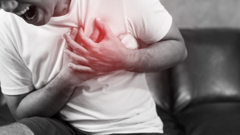 Đau thắt ngực điển hình là dấu hiệu hay nhất của nhồi máu cơ tim cấp