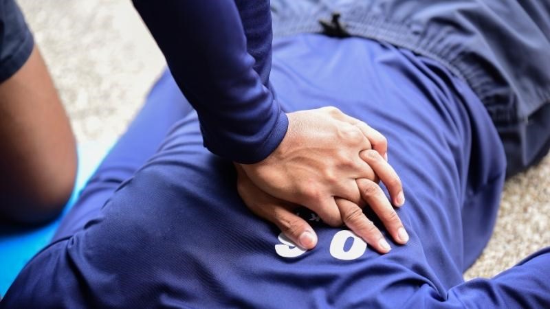 Thực hiện CPR để không bỏ lỡ thời gian vàng trong cấp cứu nhồi máu cơ tim cấp