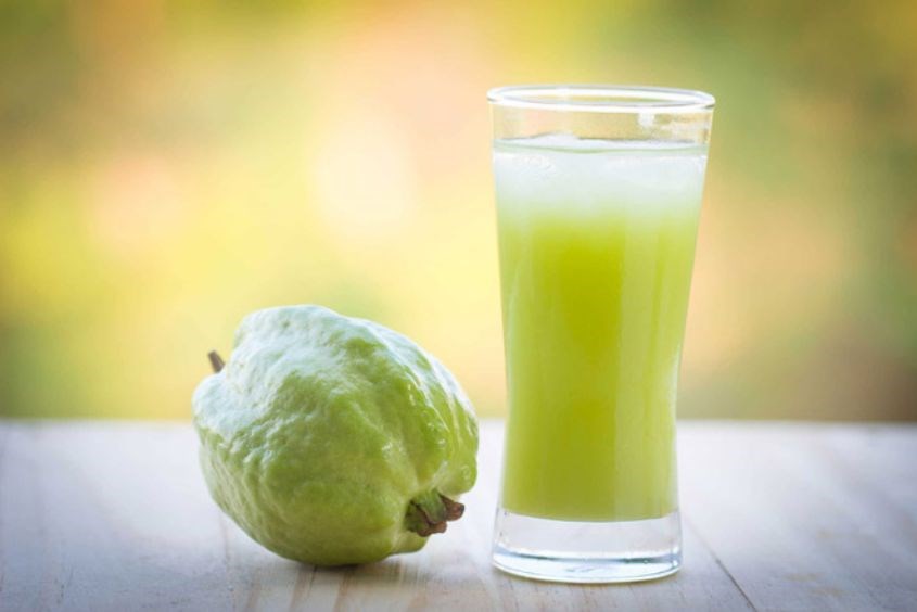 Mẹ bị tiểu đường thai kỳ không nên uống nước ép ổi Mẹ bị tiểu đường thai kỳ không nên uống nước ép ổi