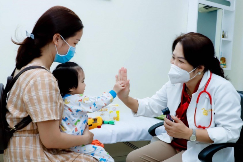 Bác sĩ Hà Thị Như Minh được nhiều phụ huynh tin tưởng Bác sĩ Hà Thị Như Minh được nhiều phụ huynh tin tưởng