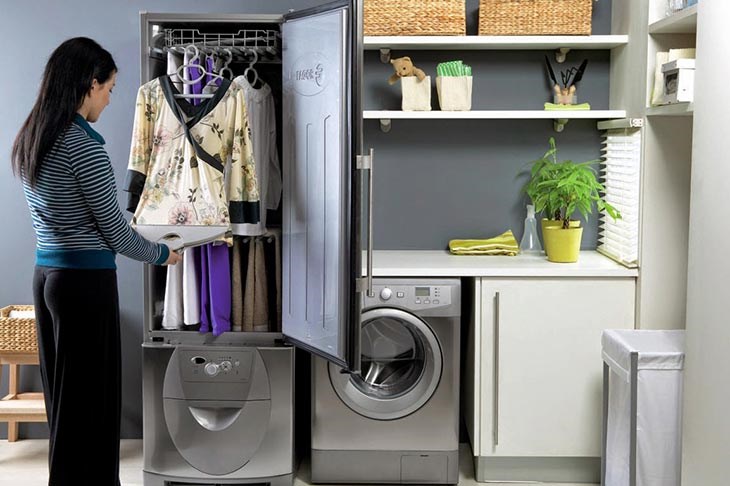Trước khi sấy, quần áo cần phải khô ráo nước và không nhỏ giọt