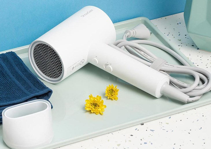 Máy Sấy Tóc 1800W Showsee A1-W được bán với giá 399.000 đồng (cập nhật 04/2023 và có thể thay đổi theo thời gian)