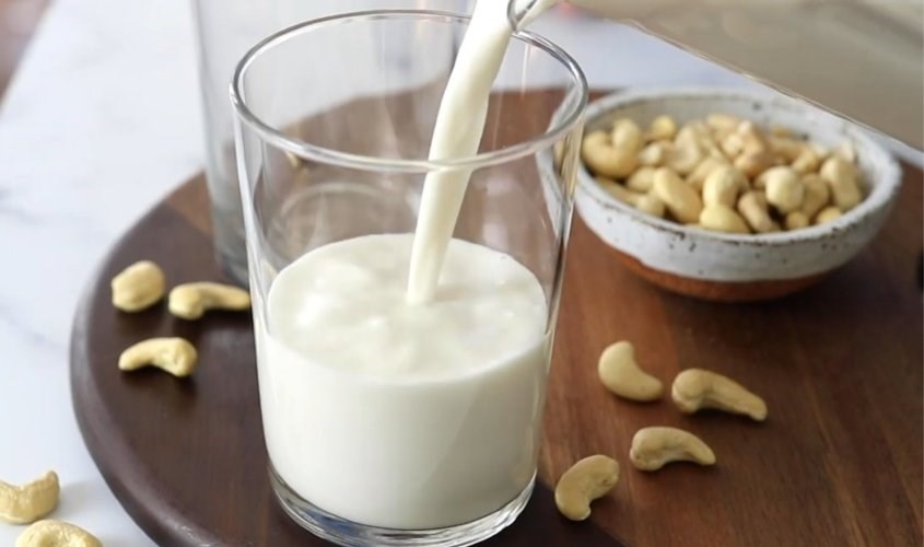 Lựa chọn sữa bột dạng gói theo nguồn gốc nguyên liệu