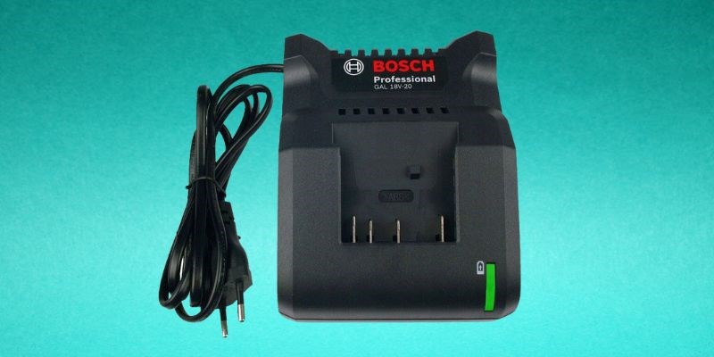 Sạc GAL Bosch 18V-20 18V 2 Ah sở hữu thiết kế bắt mắt, gọn nhẹ 