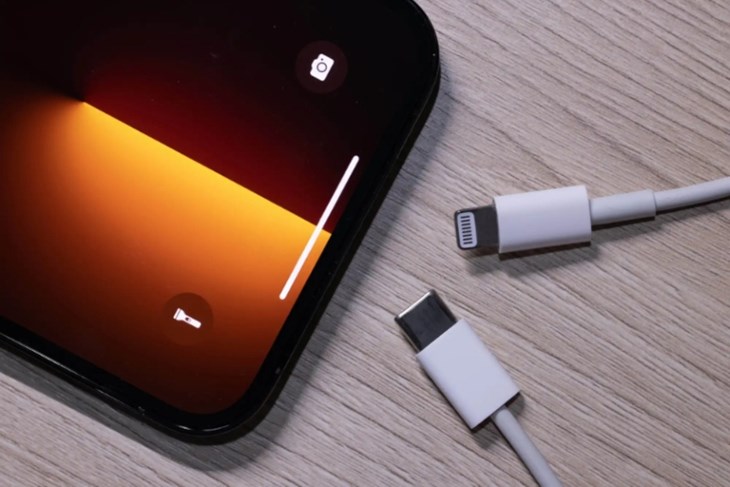 Cổng USB - C thay thế cho cổng Lightning trên iPhone 15 Pro và iPhone 15 Pro Max