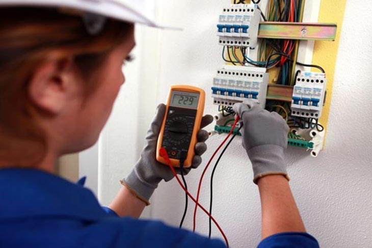 Vì một số linh kiện bên trong máy nén bị cháy làm điều hòa nhảy CB Vì một số linh kiện bên trong máy nén bị cháy làm điều hòa nhảy CB
