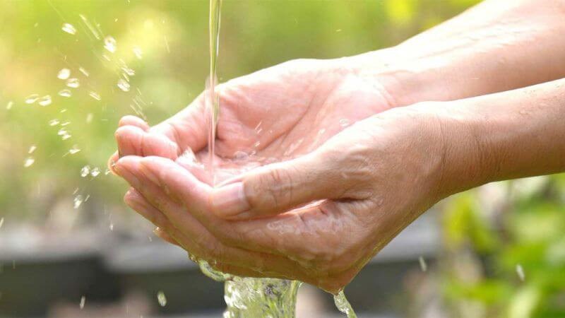 Đảm bảo nguồn nước dùng sạch giúp ngăn chặn tiêu chảy cấp