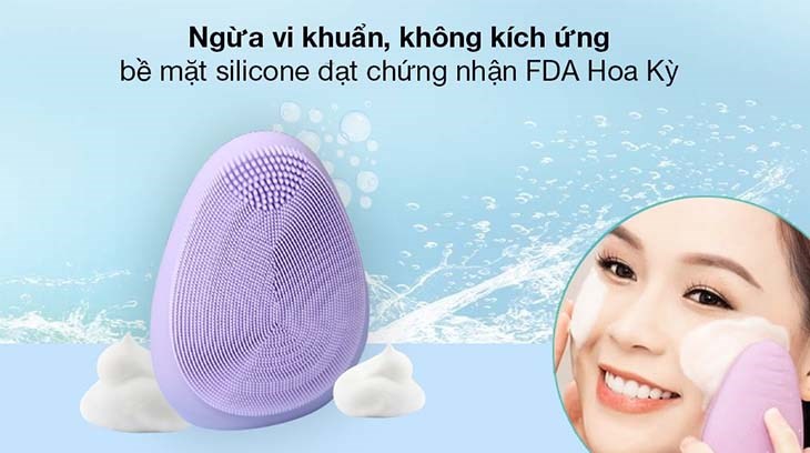 Máy rửa mặt và massage Emmié Purple Don't Lie sở hữu đầu gai Silicone đạt chuẩn FDA có khả năng kháng khuẩn, đảm bảo an toàn cho da