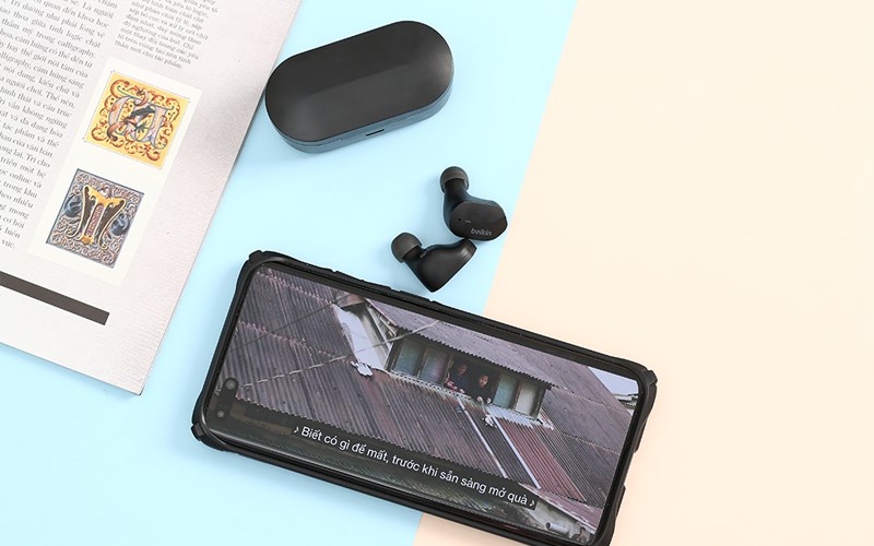 Sản phẩm được trang bị mic thoại trên cả hai tai nghe