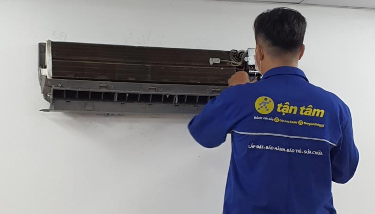Bạn nên liên hệ trung tâm sửa chữa chuyên nghiệp để khắc phục lỗi F1 trên điều hòa Gree