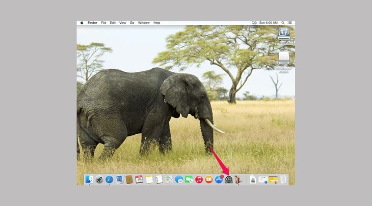 Bạn truy cập vào mục System Preferences trên MacBook