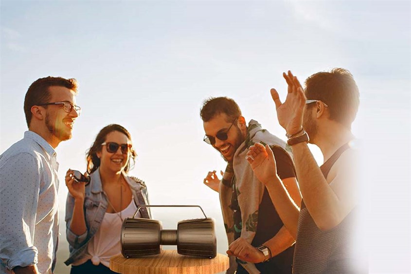 Loa Bluetooth Monster Adventurer FORCE có quai cầm cứng cáp cho bạn tiện mang theo đi chơi xa Loa Bluetooth Monster Adventurer FORCE có quai cầm cứng cáp cho bạn tiện mang theo đi chơi xa