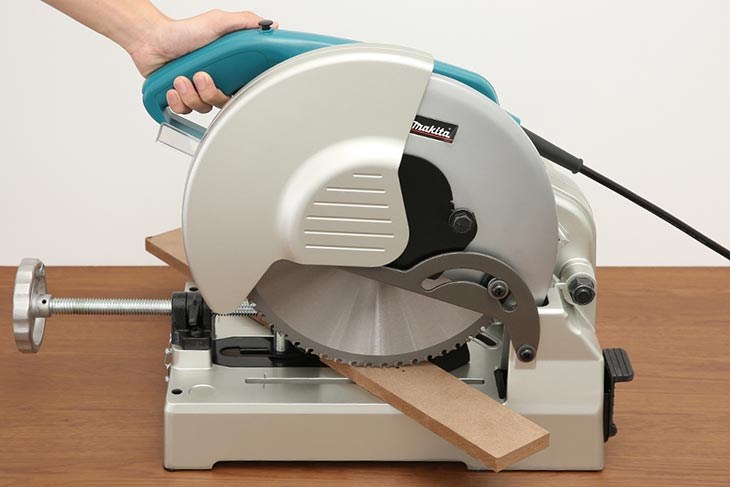 Máy cắt kim loại Makita LC1230 1750W được bán chính hãng tại VN Giá bảo hành chính hãng 6 tháng