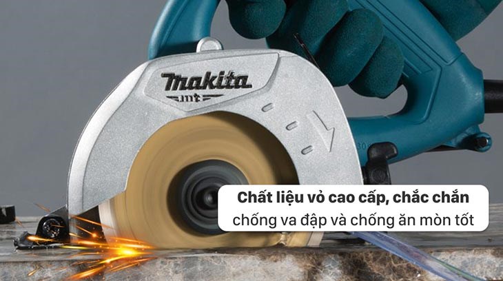 Máy cắt gạch Makita M0401B 1200W có vỏ máy được làm bằng chất liệu hợp kim rắn chắc bền bỉ